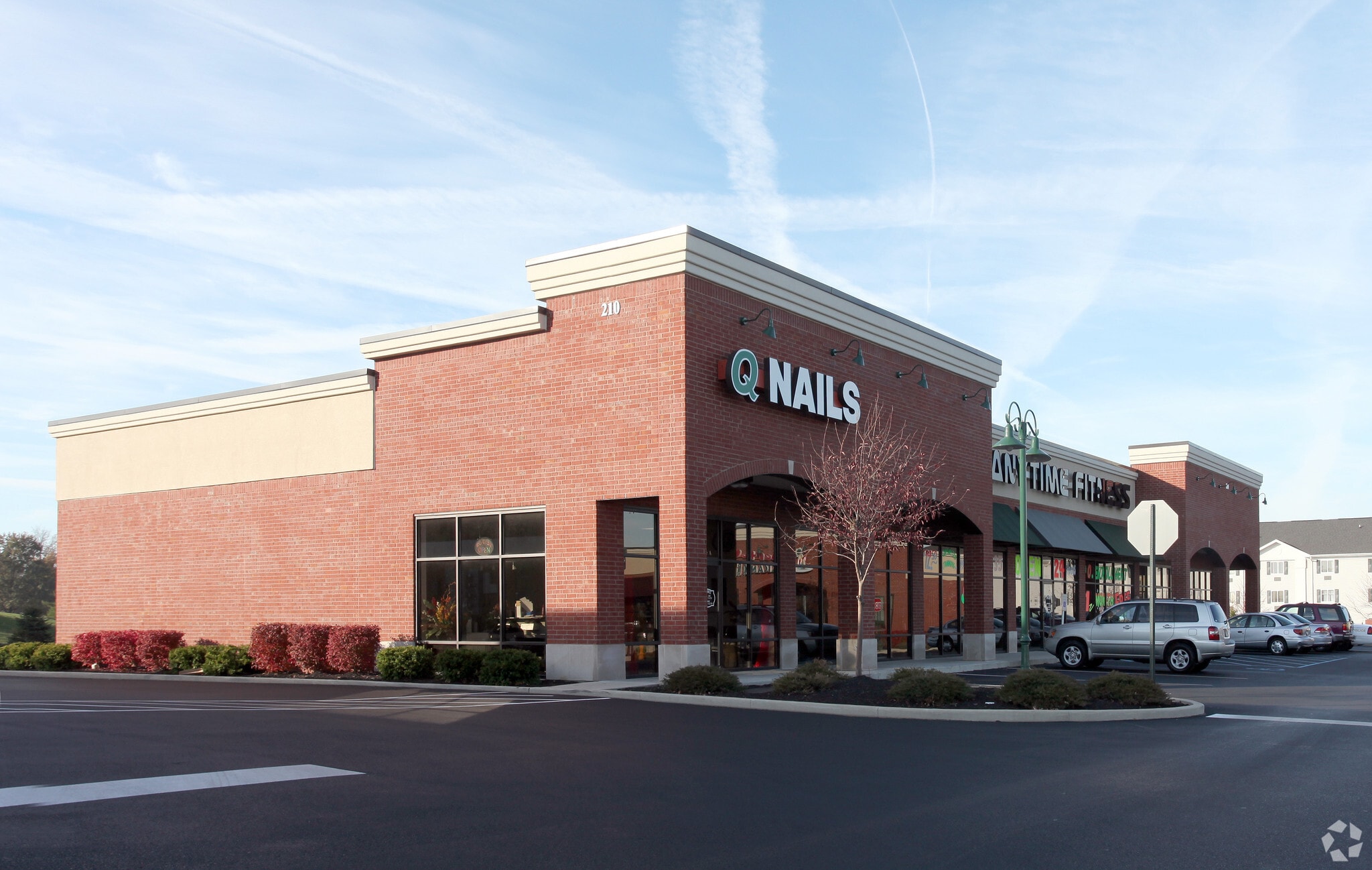 210 S Emerson Ave, Greenwood, IN à louer Photo principale– Image 1 sur 26