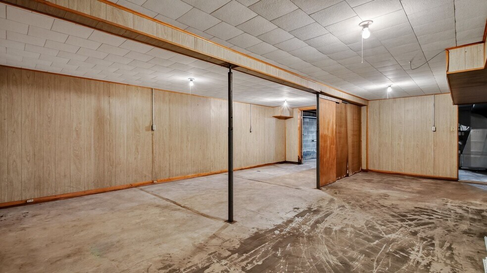 113 S Main St, Greenwood, WI à vendre - Photo principale – Image 1 sur 27