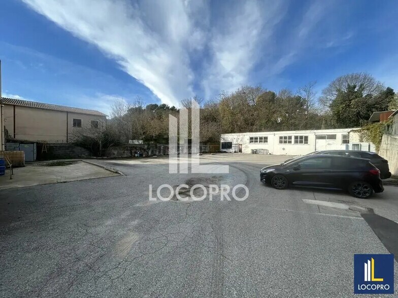 Local d’activités dans Mougins à louer - Photo de l’immeuble – Image 2 sur 2