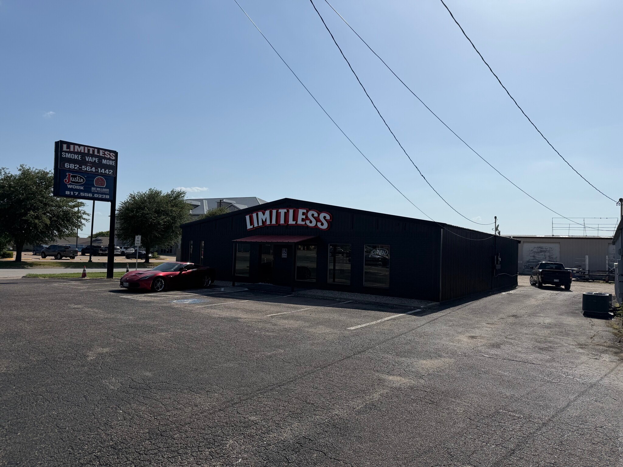 2201 N Main St, Cleburne, TX à louer Photo de l’immeuble– Image 1 sur 19