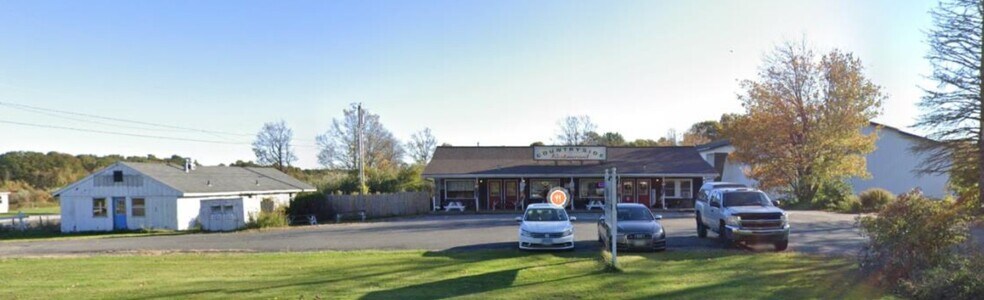 517 Burlington Rd, Harwinton, CT à vendre - Photo principale – Image 1 sur 5