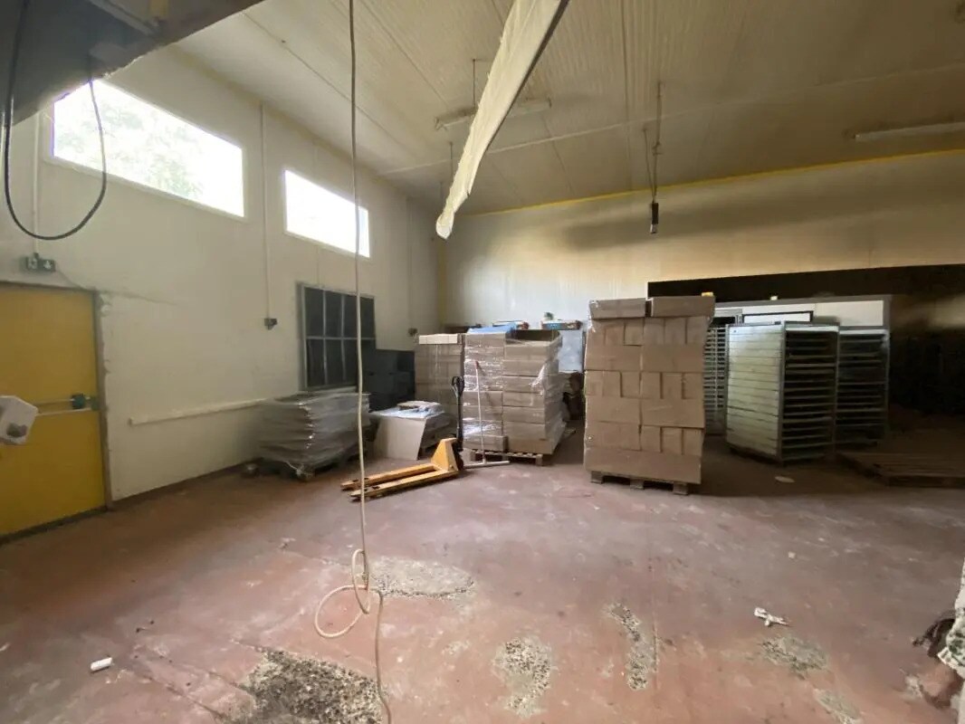 Local d’activités dans Éragny à louer Photo intérieure– Image 1 sur 6