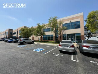 Plus de détails pour 7691 N San Fernando Rd, Burbank, CA - Industriel/Logistique à louer