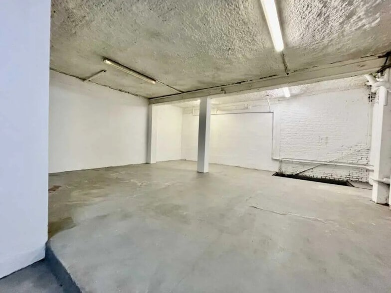 Local commercial dans Caudebec-lès-Elbeuf à vendre - Photo de l’immeuble – Image 2 sur 7