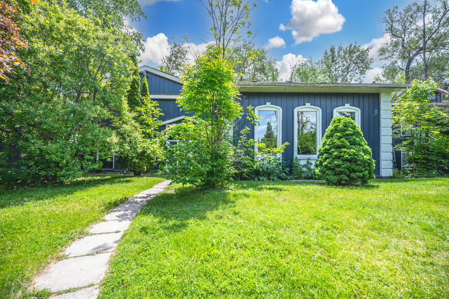 3071 Mosley St, Wasaga Beach, ON à vendre - Photo principale – Image 1 sur 5