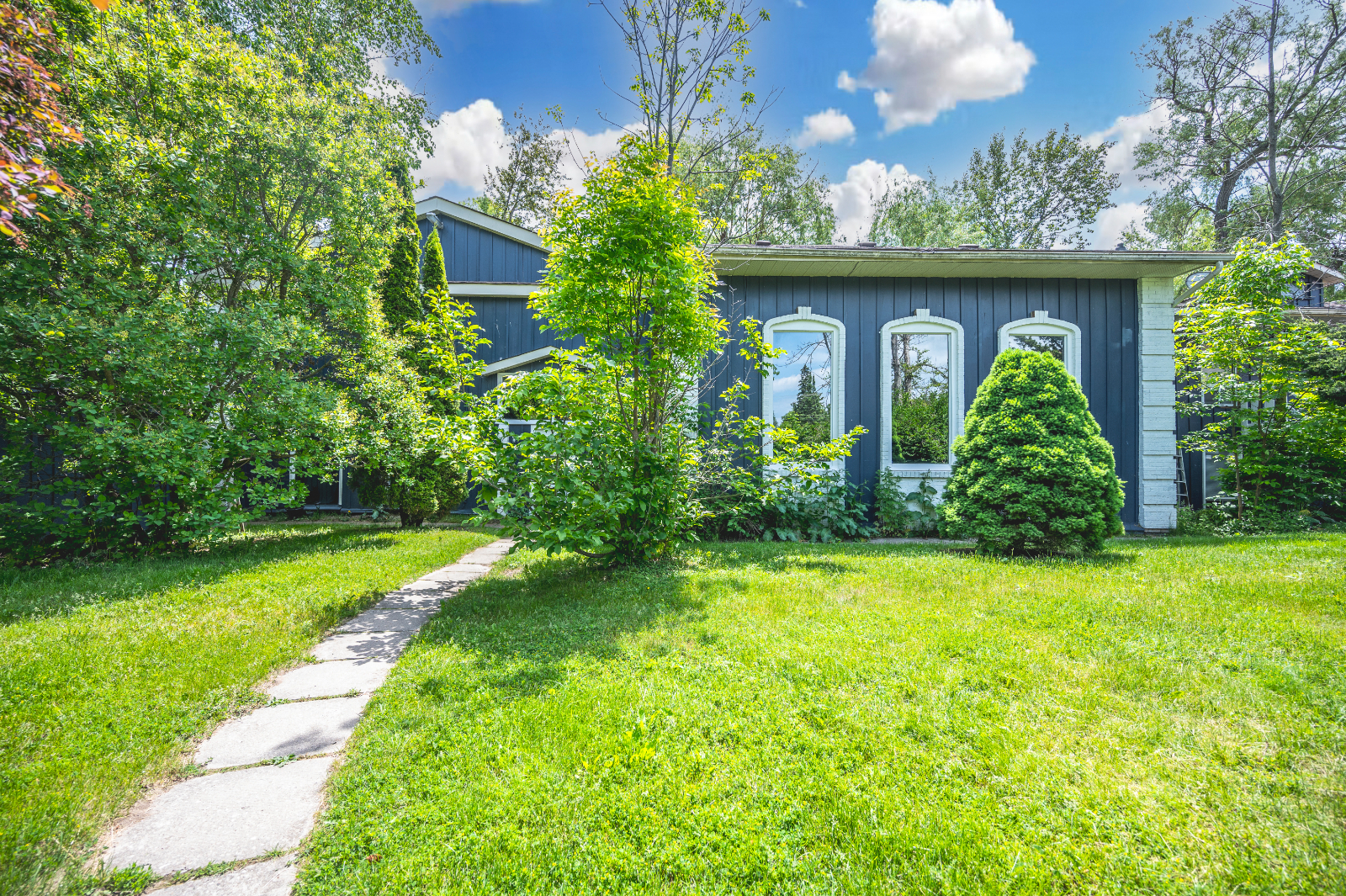 3071 Mosley St, Wasaga Beach, ON à vendre Photo principale– Image 1 sur 6
