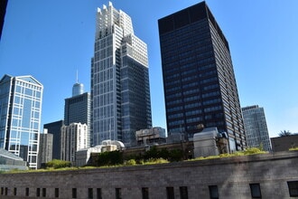100 N LaSalle St, Chicago, IL à louer Photo intérieure– Image 1 sur 2