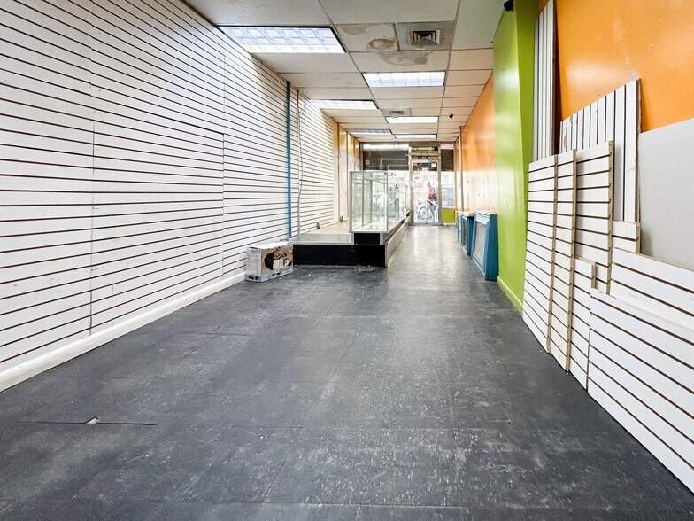 31-39 Sherman Ave, New York, NY à louer - Photo intérieure – Image 3 sur 9