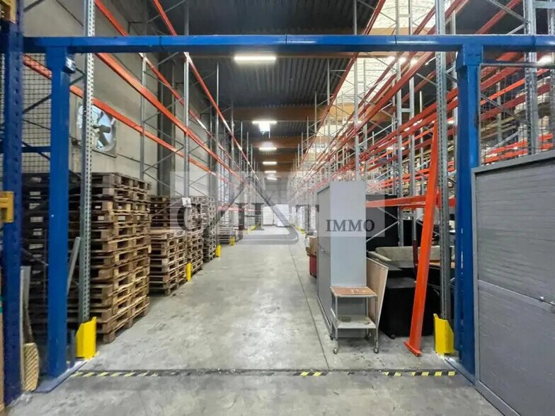 Industriel/Logistique dans Saint-Thibault-des-Vignes à louer - Photo de l’immeuble – Image 2 sur 18