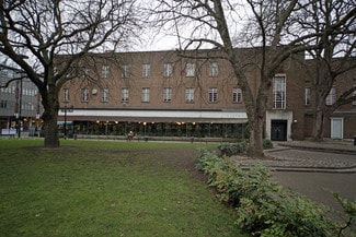 Plus de détails pour 26 The Broadway, Londres - Local commercial à louer