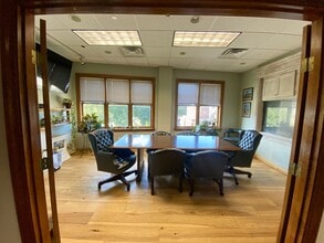 1 Center St, Southington, CT à louer Photo de l’immeuble– Image 1 sur 9