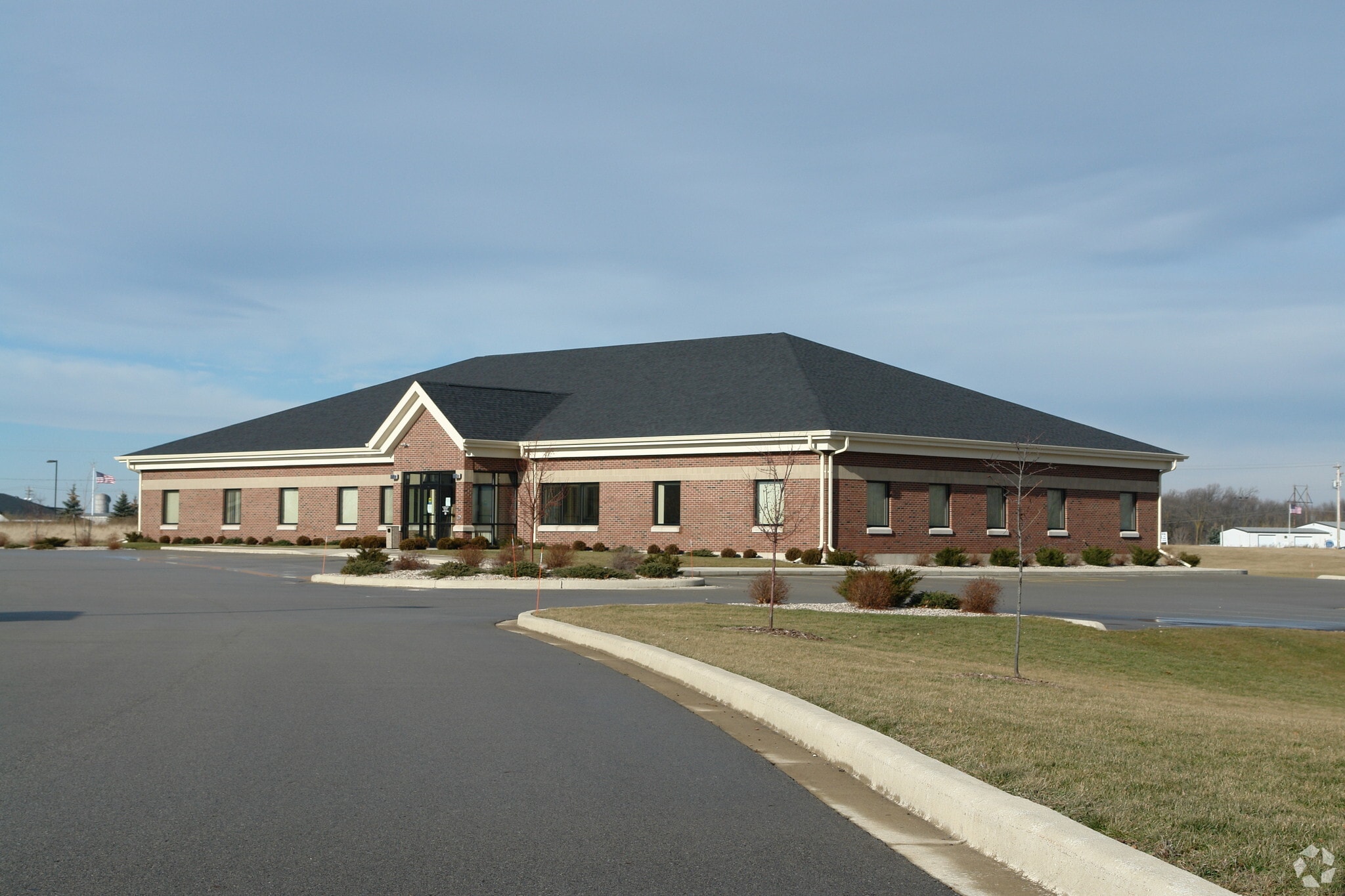 2935 Universal Ct, Oshkosh, WI à louer Photo principale– Image 1 sur 14