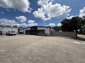 45 S Wickham Rd, Melbourne, FL à louer Photo intérieure– Image 1 sur 8