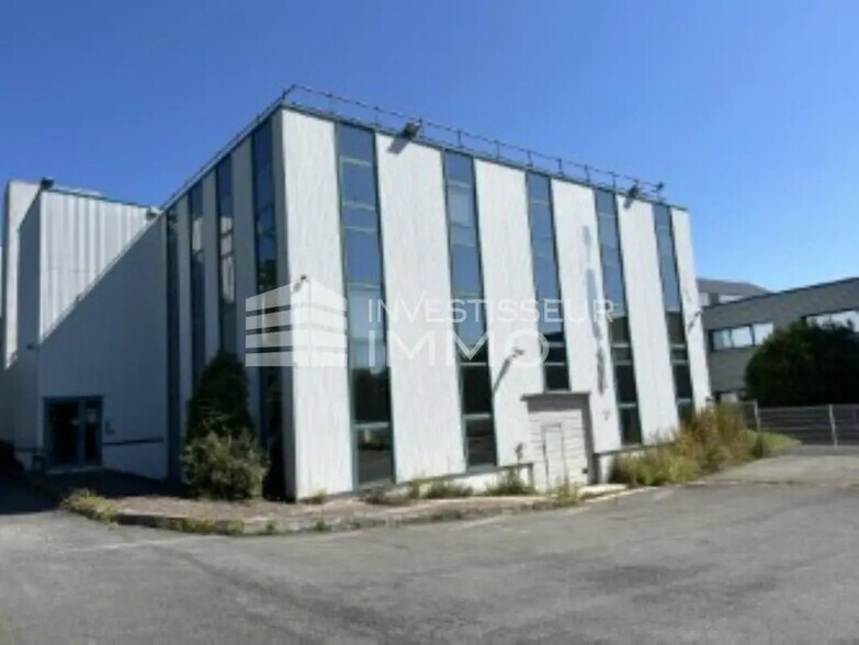 Local d'activités dans Baillet-en-France à vendre - Photo de l’immeuble – Image 1 sur 13