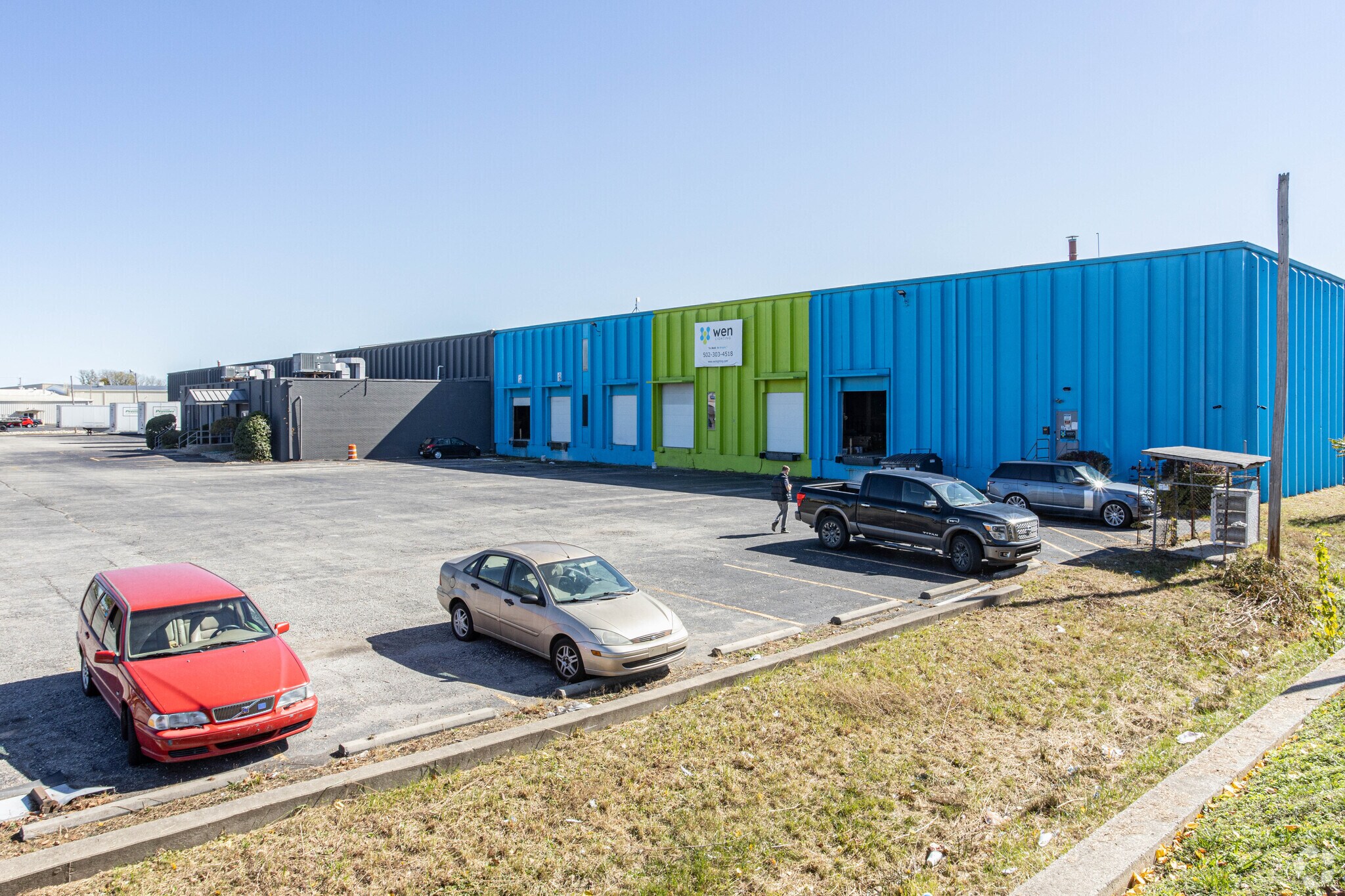 2900 Fern Valley Rd, Louisville, KY à louer Photo principale– Image 1 sur 8