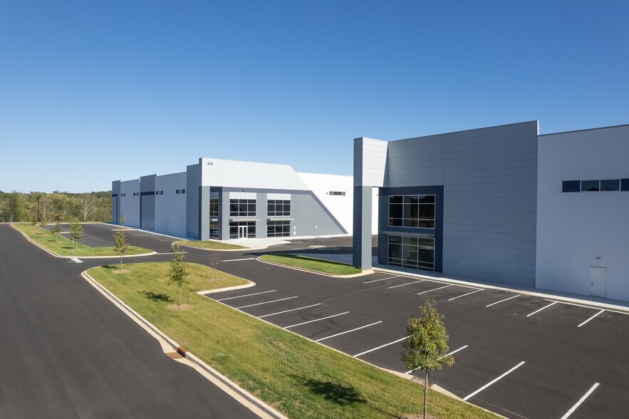 212 Tribal Rd, Blacksburg, SC à louer - Photo de l’immeuble – Image 3 sur 9