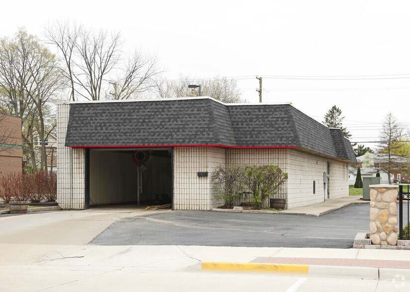 127 Main St, Belleville, MI à vendre - Photo principale – Image 1 sur 2
