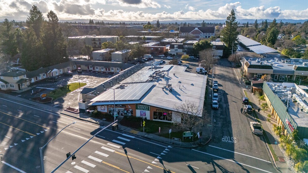 1899 Mendocino Ave, Santa Rosa, CA à vendre - Photo de l’immeuble – Image 2 sur 9
