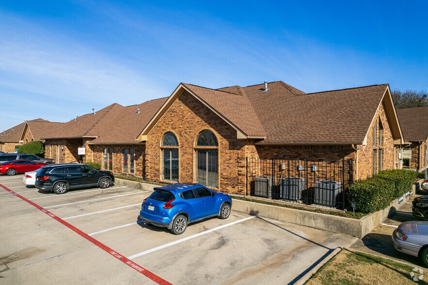 2305 Coit Rd, Plano, TX à louer - Photo de l’immeuble – Image 3 sur 9