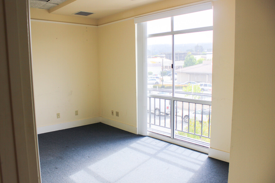 409 Washington St, Monterey, CA à louer - Photo intérieure – Image 2 sur 24