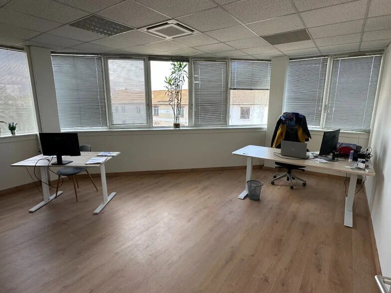Bureau dans Chalon-sur-Saône à louer - Photo de l’immeuble – Image 1 sur 5