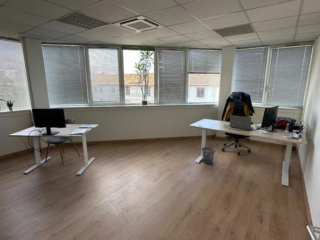 Bureau dans Chalon-sur-Saône à louer Photo de l’immeuble– Image 1 sur 6