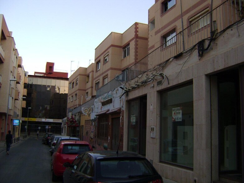 Local commercial dans El Ejido, Almería à vendre - Photo de l’immeuble – Image 2 sur 7