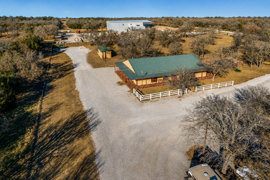 4586 S Highway 281, Mineral Wells, TX à louer - Photo de l’immeuble – Image 1 sur 7