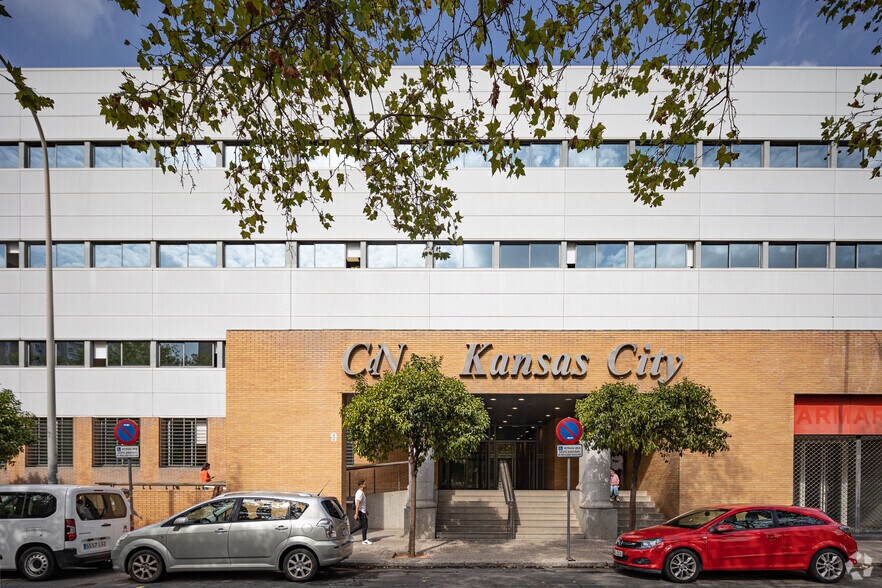 Avenida Kansas City, 9, Séville, Sevilla à louer - Photo de l’immeuble – Image 3 sur 4