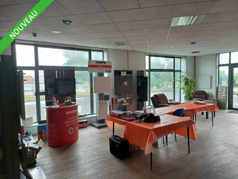 Local d'activités dans Chauny à vendre - Photo de l’immeuble – Image 3 sur 3