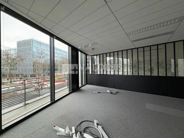 70 Avenue Tony Garnier, Lyon à louer - Photo de l’immeuble – Image 3 sur 10