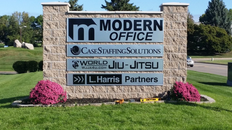 6900 Shady Oak Rd, Eden Prairie, MN à louer - Photo de l’immeuble – Image 3 sur 5