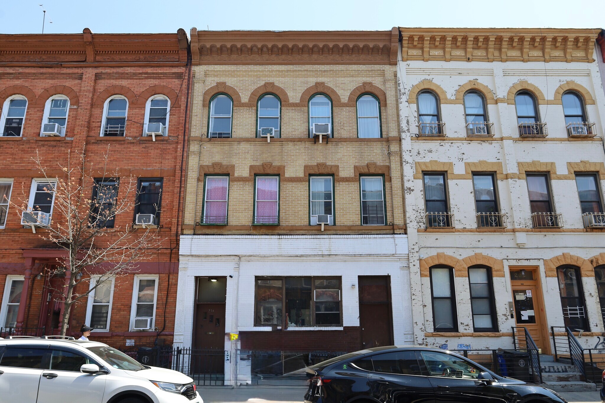 234 Stanhope St, Brooklyn, NY à vendre Photo de l’immeuble– Image 1 sur 2