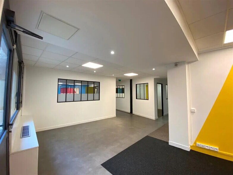 Bureau dans Paris à louer - Photo de l’immeuble – Image 3 sur 9