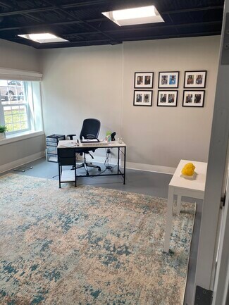 Plus de détails pour 701 E High St, Charlottesville, VA - Bureau, Bureau/Médical à louer