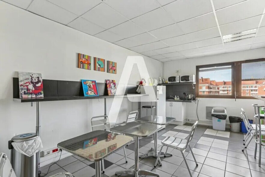 Bureau dans Ivry-sur-Seine à louer - Photo de l’immeuble – Image 3 sur 5