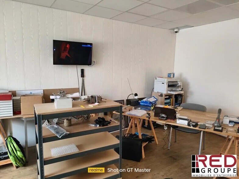 Bureau dans Meyreuil à vendre - Photo de l’immeuble – Image 3 sur 5