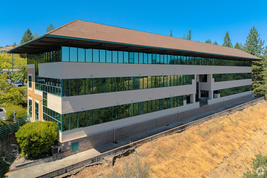 13620 Lincoln Way, Auburn, CA à vendre - Photo principale – Image 1 sur 4