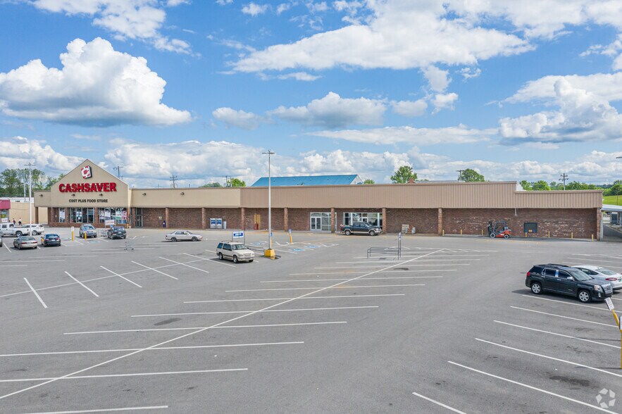 112 W Knight St, Portland, TN à louer - Photo de l’immeuble – Image 2 sur 6
