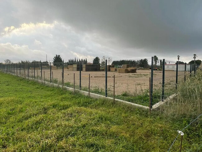 Plus de détails pour Terrain à vendre