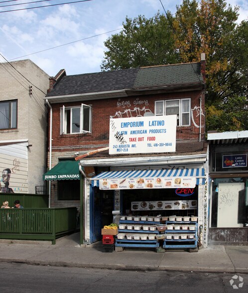 243-245 Augusta Ave, Toronto, ON à vendre - Photo de l’immeuble – Image 2 sur 2