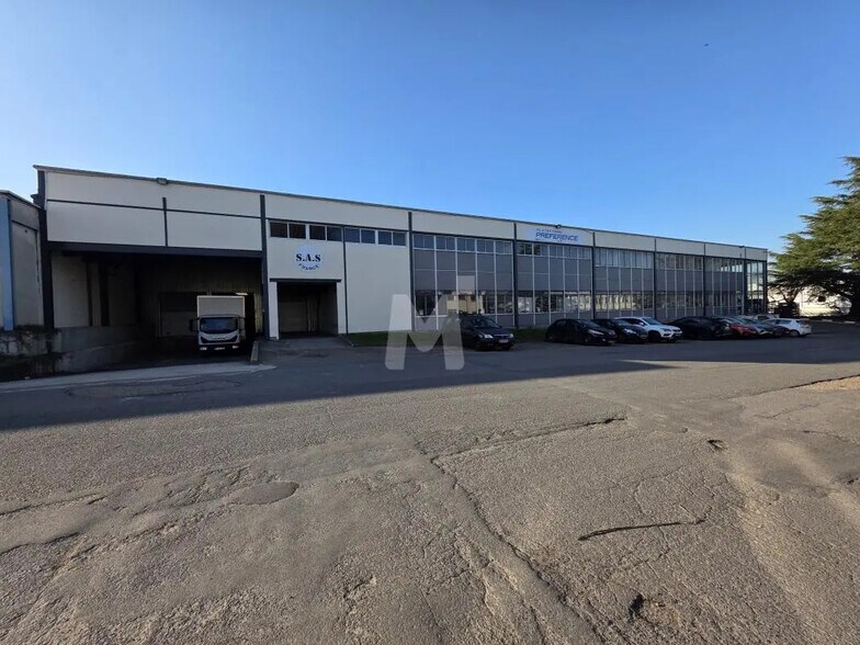 Industriel/Logistique dans Villebon-sur-Yvette à louer - Photo de l’immeuble – Image 1 sur 11