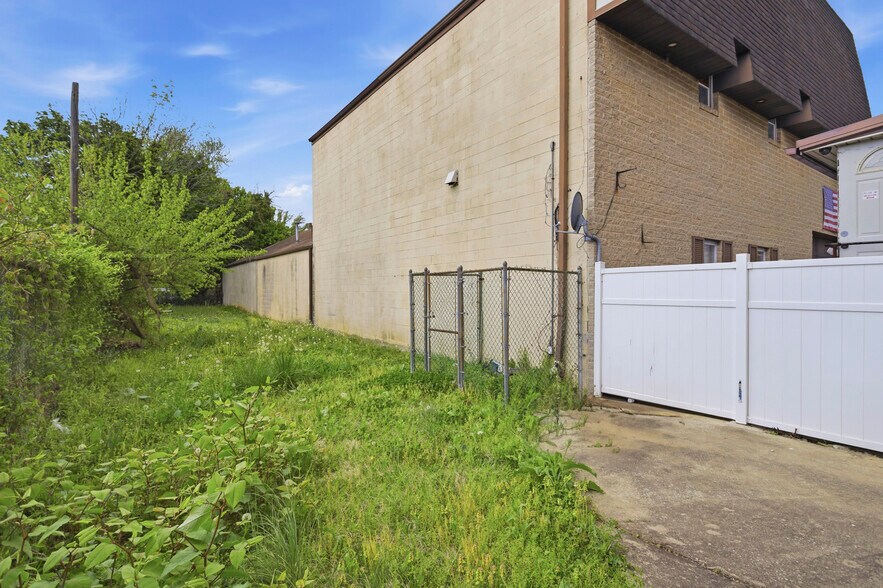 238 Clifton Ave, Collingdale, PA à vendre - Photo de l’immeuble – Image 3 sur 15