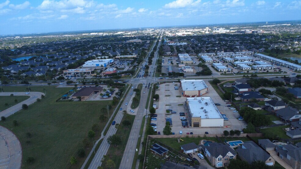 12810 W Broadway St, Pearland, TX à louer - Photo de l’immeuble – Image 3 sur 3