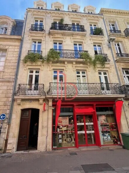 Bureau dans Bordeaux à vendre - Photo de l’immeuble – Image 3 sur 7