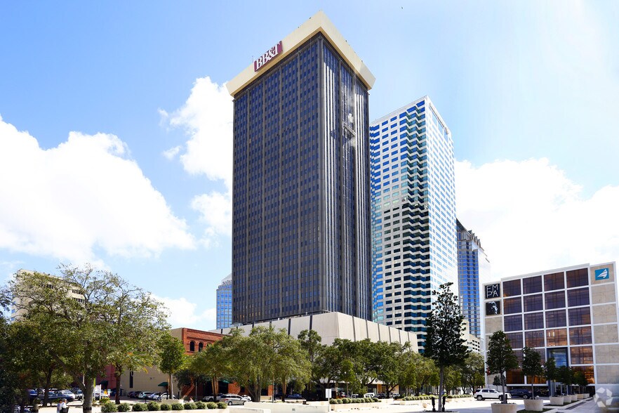 400 N Tampa St, Tampa, FL à louer - Photo de l’immeuble – Image 2 sur 33