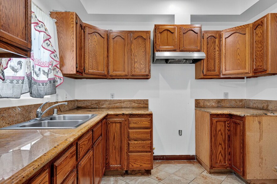 400 N Hayes Ave, Oxnard, CA à vendre - Photo de l’immeuble – Image 3 sur 27