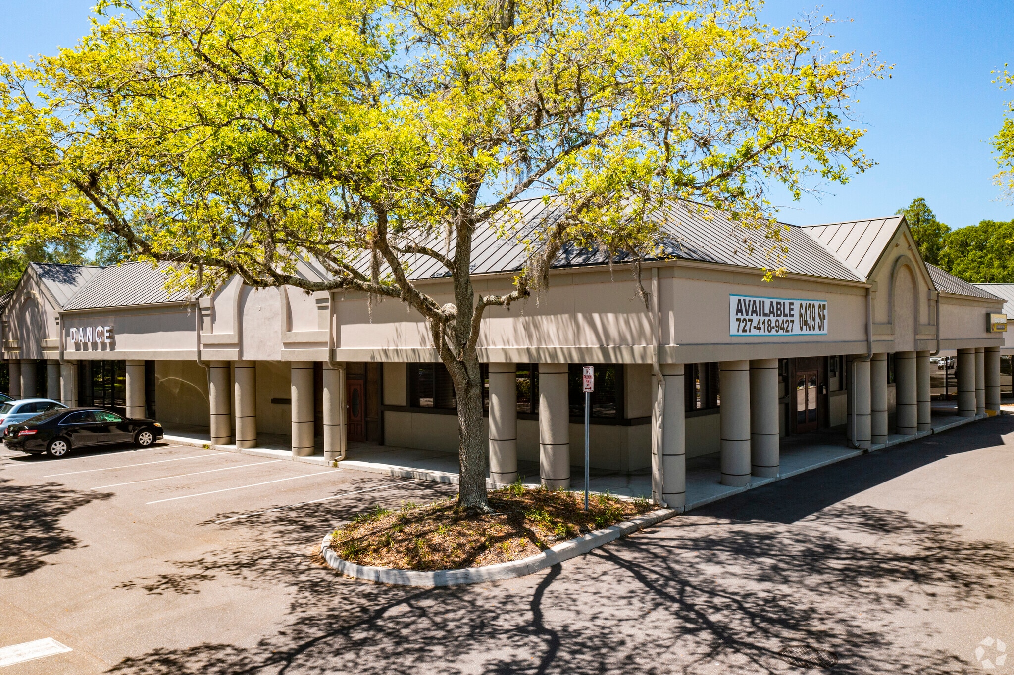 15305 Amberly Dr, Tampa, FL à louer Photo de l’immeuble– Image 1 sur 10