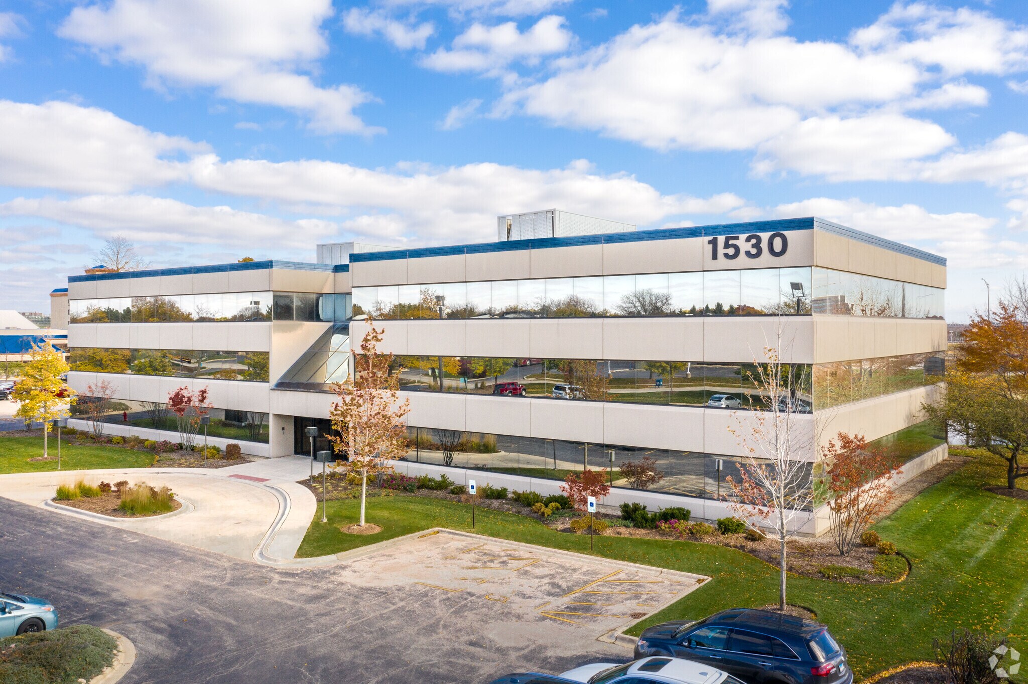 1530 E Dundee Rd, Palatine, IL à louer Photo de l’immeuble– Image 1 sur 11