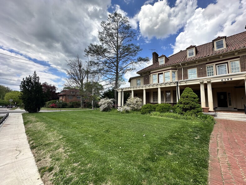 6399 Drexel Rd, Philadelphia, PA à louer - Photo de l’immeuble – Image 2 sur 12